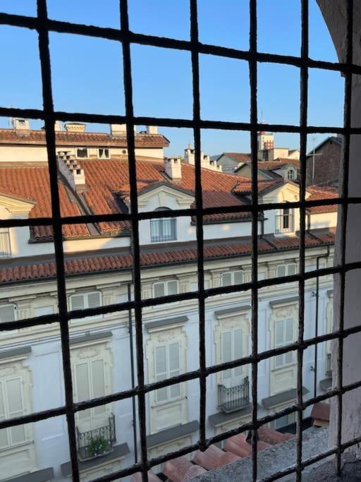Piccola Mansardina Nel Cuore Di Torino Buitenkant foto